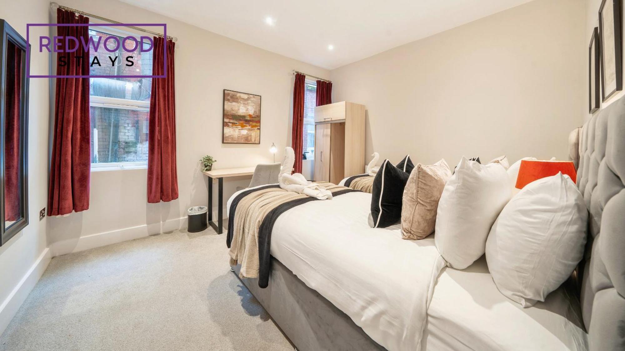 Newly Refurbished Everest Lodge Serviced Apartments For Contractors & Families, Free Wifi & Netflix By Redwood Stays Фарнборо Экстерьер фото